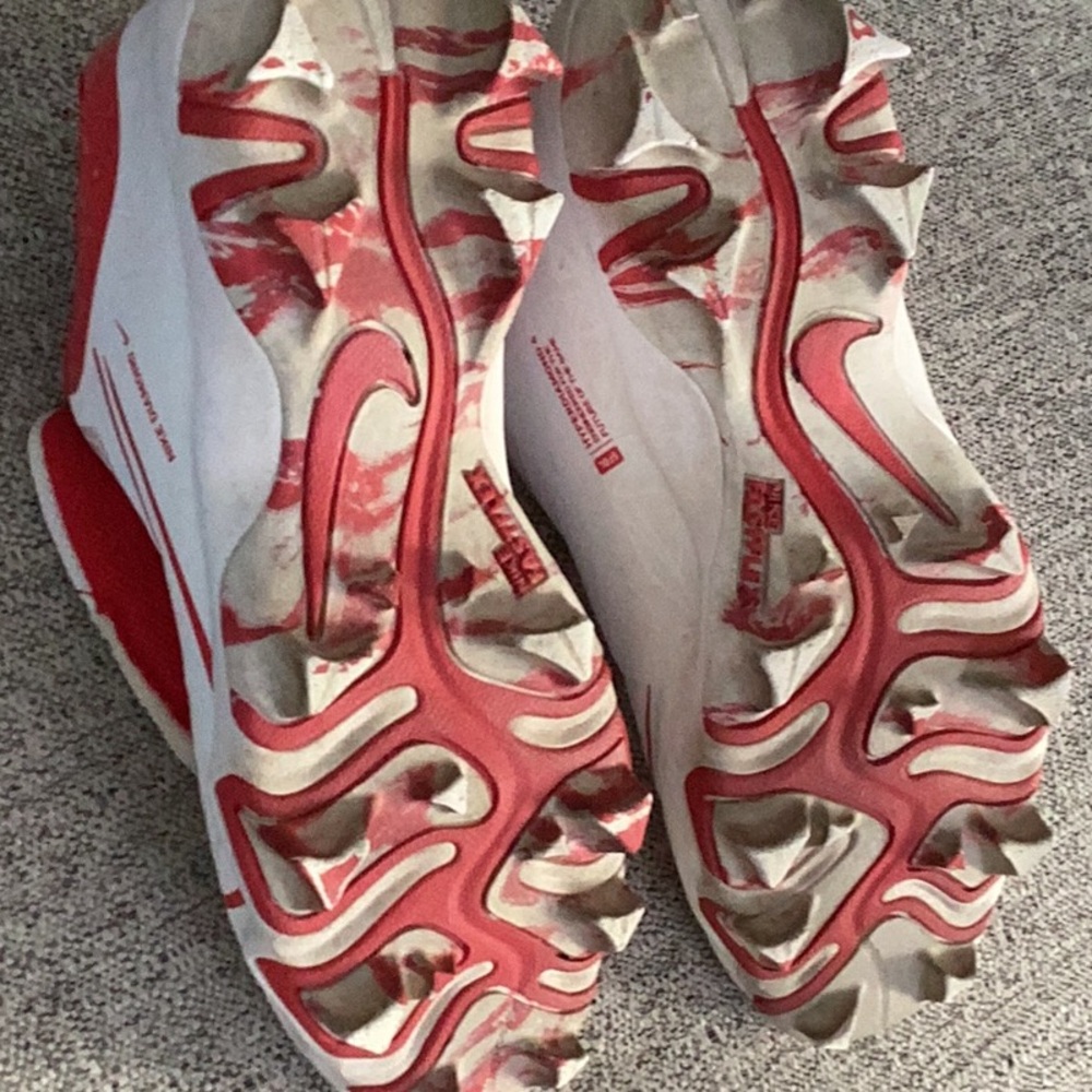 SOFTBALL CLEATS 🥎 - Picture 7 of 7
